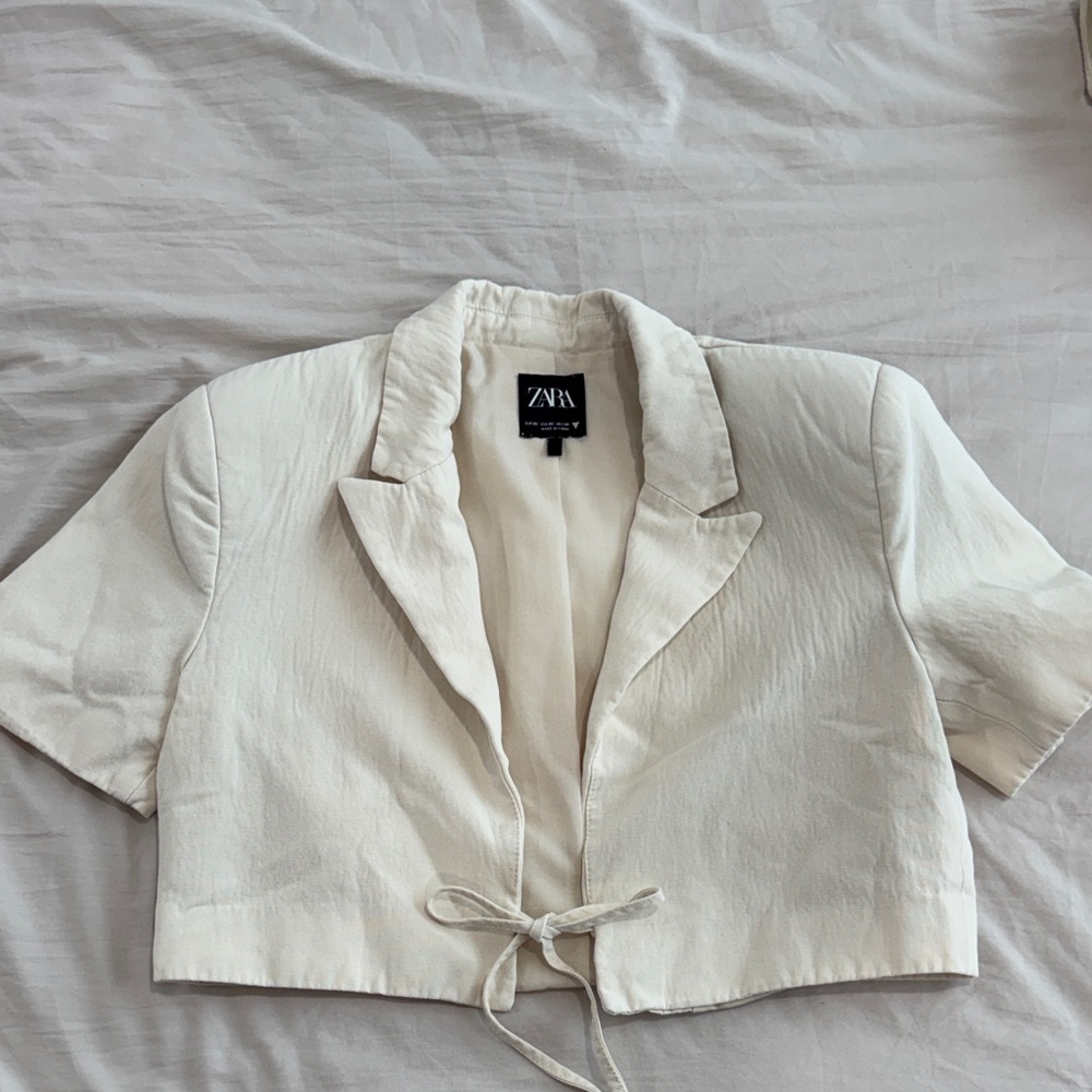 Zara Off-White Short Blazer